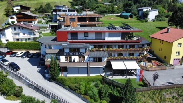 Hotel Bergkranz Mieders Bagian luar foto