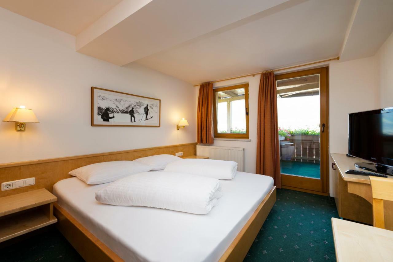 Hotel Bergkranz Mieders Bagian luar foto